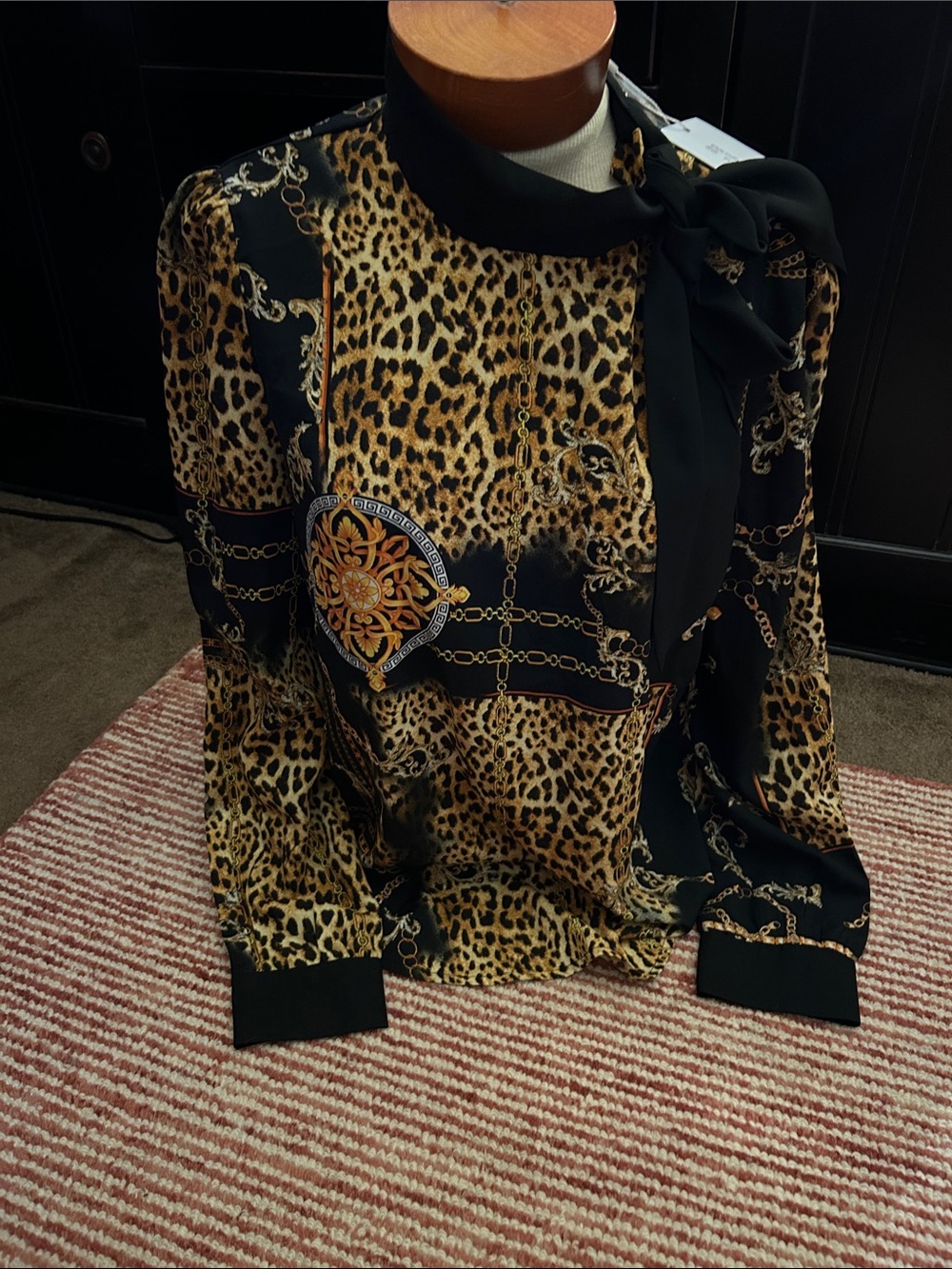 Ovi Leopard & Chain Print Blouse in Black and Gold - Picture 3 of 5